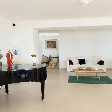 Con Piscina Con 8 Matrimoniali Ad Anacapri, By La Canostra Capri アナカプリ