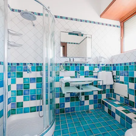 ヴィラ Con Piscina Con 8 Matrimoniali Ad Anacapri, By La Canostra Capri アナカプリ