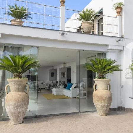 Vila Con Piscina Con 8 Matrimoniali Ad Anacapri, By La Canostra Capri Anacapri (Isola di Capri)