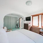 Villa Con Piscina Con 8 Matrimoniali Ad Anacapri, By La Canostra Capri *