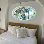 Con Piscina Con 8 Matrimoniali Ad Anacapri, By La Canostra Capri
