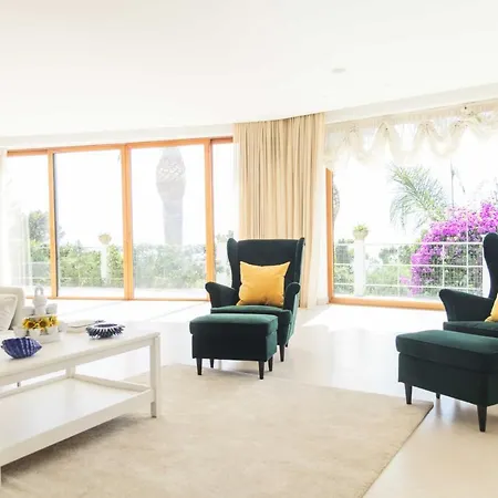 Con Piscina Con 8 Matrimoniali Ad Anacapri, By La Canostra Capri Anacapri (Isola di Capri)