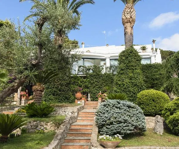 Con Piscina Con 8 Matrimoniali Ad Anacapri, By La Canostra Capri Вилла *