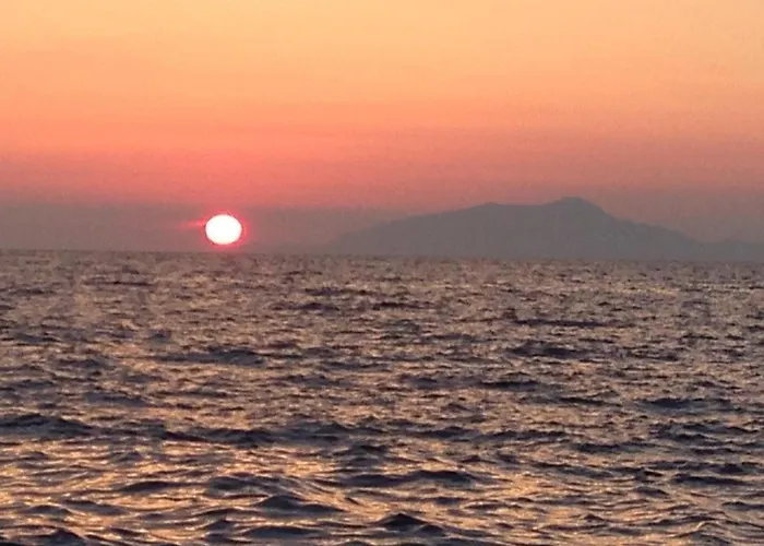 Con Piscina Con 8 Matrimoniali Ad Anacapri, By La Canostra Capri Вилла Анакапри