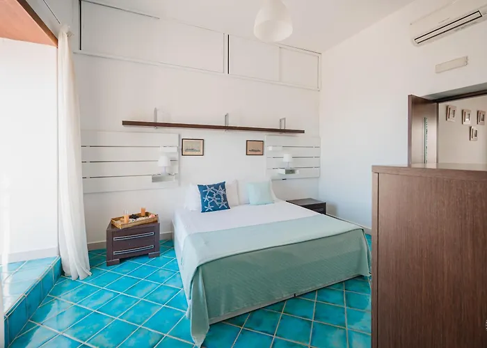 Вилла Con Piscina Con 8 Matrimoniali Ad Anacapri, By La Canostra Capri