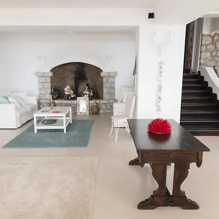 Villa Con Piscina Con 8 Matrimoniali Ad Anacapri, By La Canostra Capri *