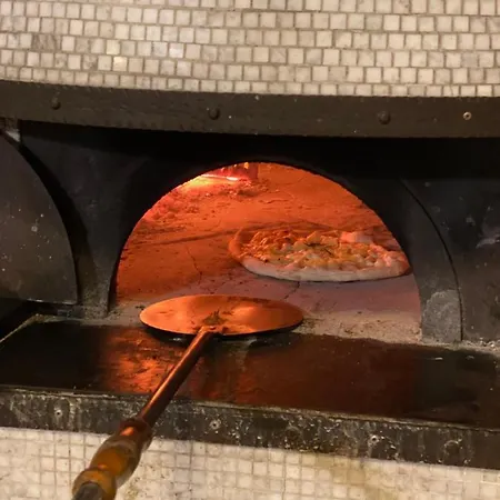Con Piscina Con 8 Matrimoniali Ad Anacapri, By La Canostra Capri Villa *