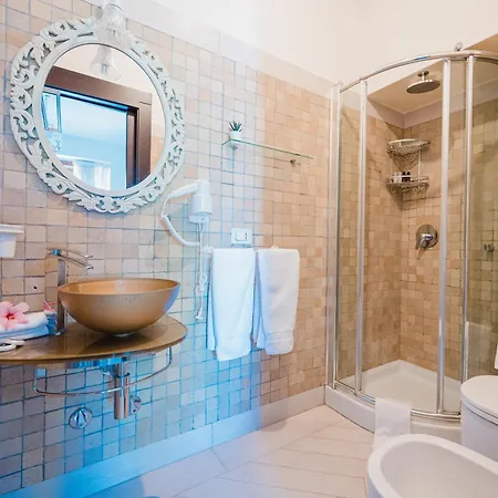 Villa Con Piscina Con 8 Matrimoniali Ad Anacapri, By La Canostra Capri Anacapri (Isola di Capri)