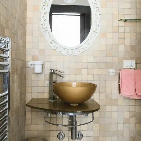 Con Piscina Con 8 Matrimoniali Ad Anacapri, By La Canostra Capri Anacapri (Isola di Capri)