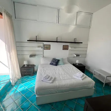 Villa Villa Con Piscina Con 8 Camere Matrimoniali Ad Anacapri, By La Canostra Capri