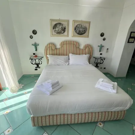 Villa Con Piscina Con 8 Camere Matrimoniali Ad Anacapri, By La Canostra Capri Villa *