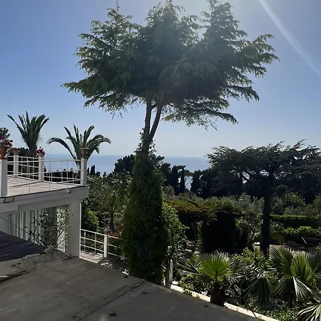 Villa Villa Con Piscina Con 8 Camere Matrimoniali Ad Anacapri, By La Canostra Capri