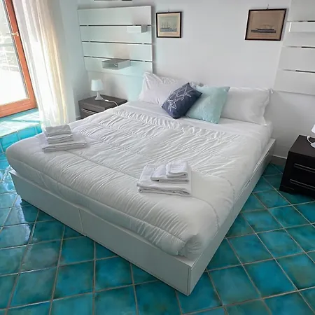 Villa Con Piscina Con 8 Camere Matrimoniali Ad Anacapri, By La Canostra Capri *