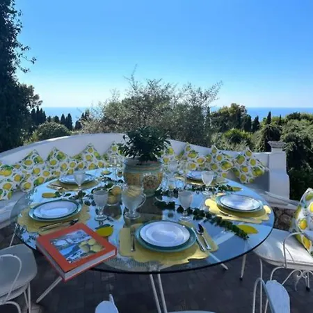 Villa Villa Con Piscina Con 8 Camere Matrimoniali Ad Anacapri, By La Canostra Capri *