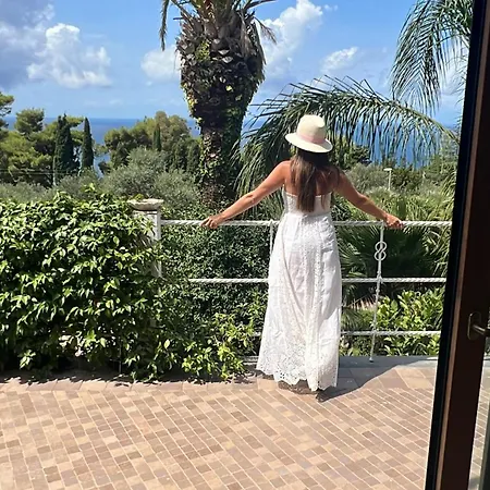 Villa Con Piscina Con 8 Camere Matrimoniali Ad Anacapri, By La Canostra Capri Villa
