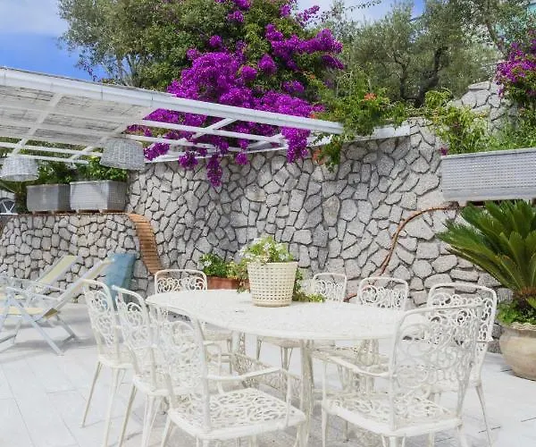 Villa Con Piscina Con 8 Matrimoniali Ad Anacapri, By La Canostra Capri Anacapri (Isola di Capri)