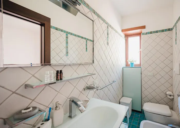 Villa Con Piscina Con 8 Matrimoniali Ad Anacapri, By La Canostra Capri *