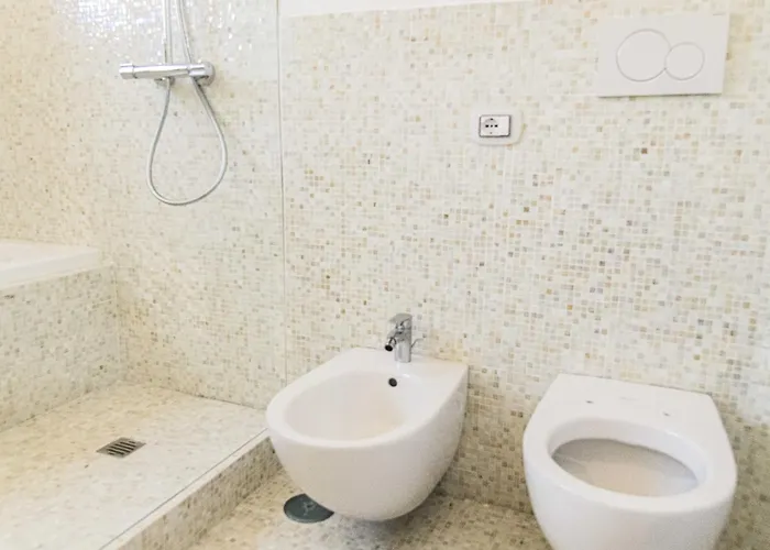 Con Piscina Con 8 Matrimoniali Ad Anacapri, By La Canostra Capri Anacapri (Isola di Capri)